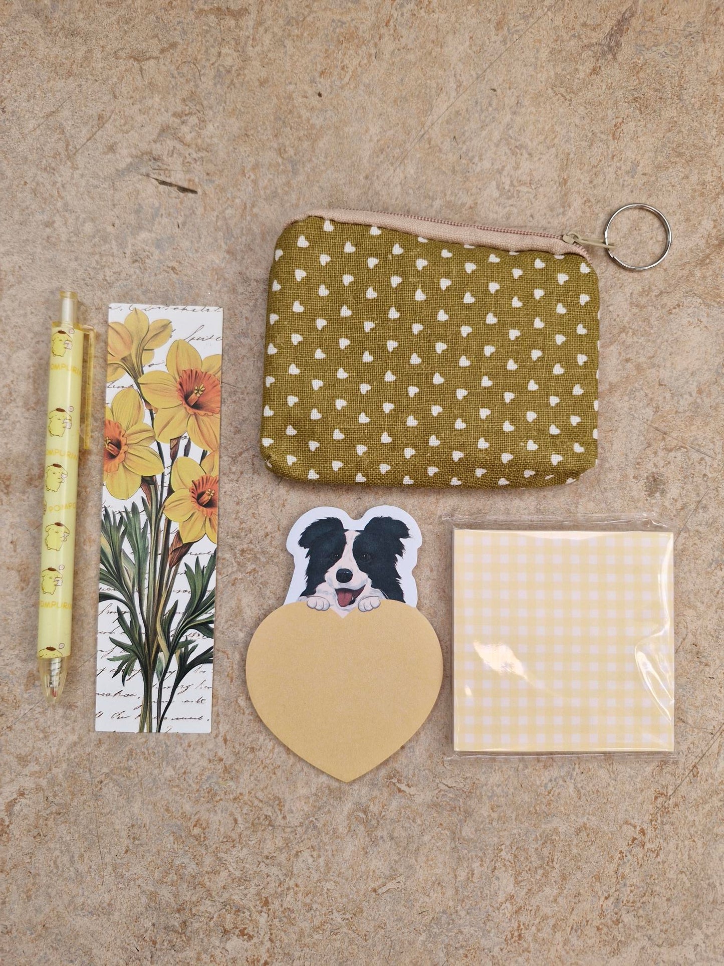 Mystery Bookish Bundle / 5 items