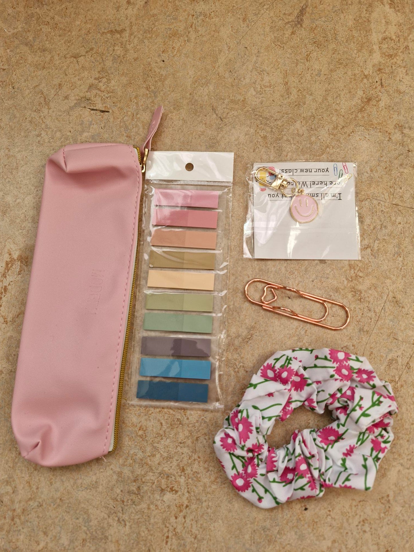Mystery Bookish Bundle / 5 items