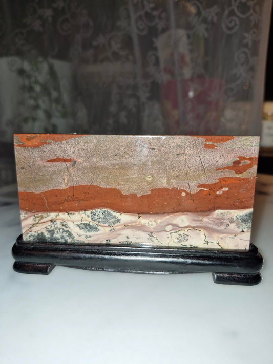 Picture Stone Slab on a Stand